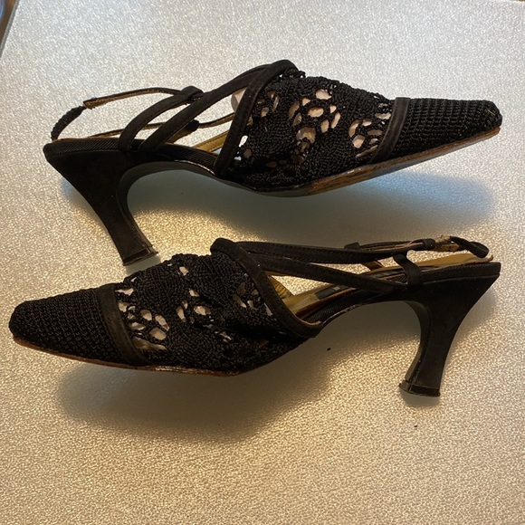 Unlisted Sz 7.5 used good condition black crochet kitten heels elastic back strp - Picture 4 of 5